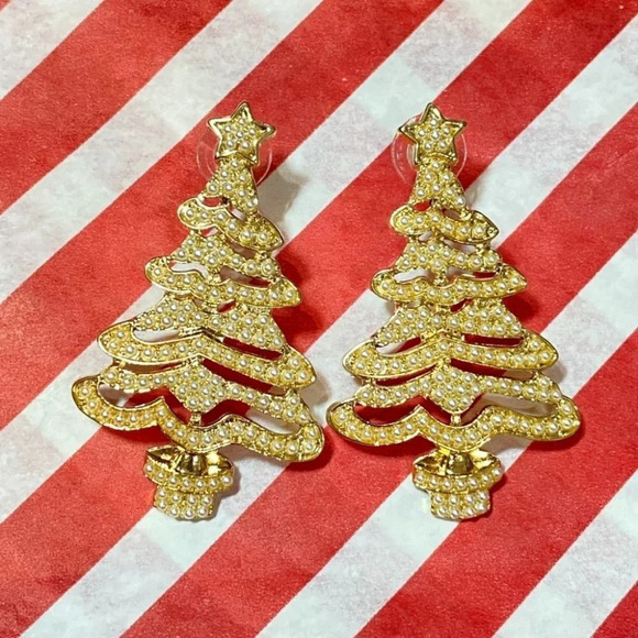 Christmas Tree Statement Fun Earrings with Faux Pearls Pierced - Picture 2 of 7